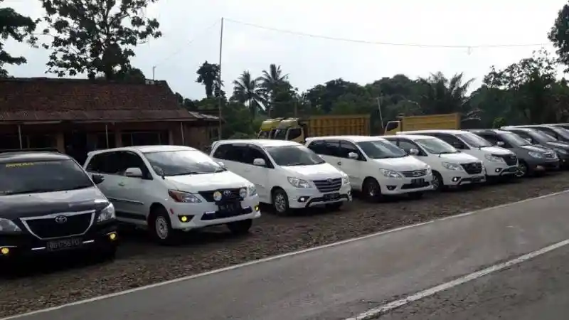 Foto - Tips Mudik Ala Komunitas Kijang Innova
