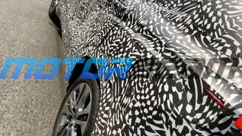 Foto - Kijang Innova Generasi Terbaru Menampakkan Diri Untuk Pertama Kalinya