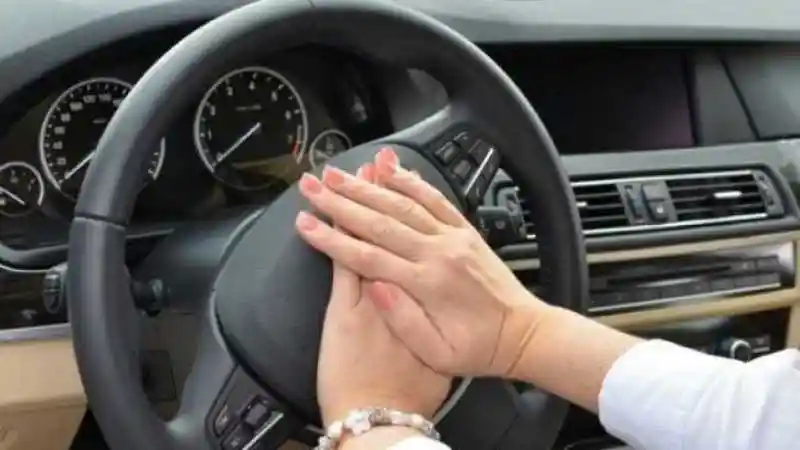 Berita - Jangan Sembarangan! Penggunaan Klakson Punya Aturan Loh