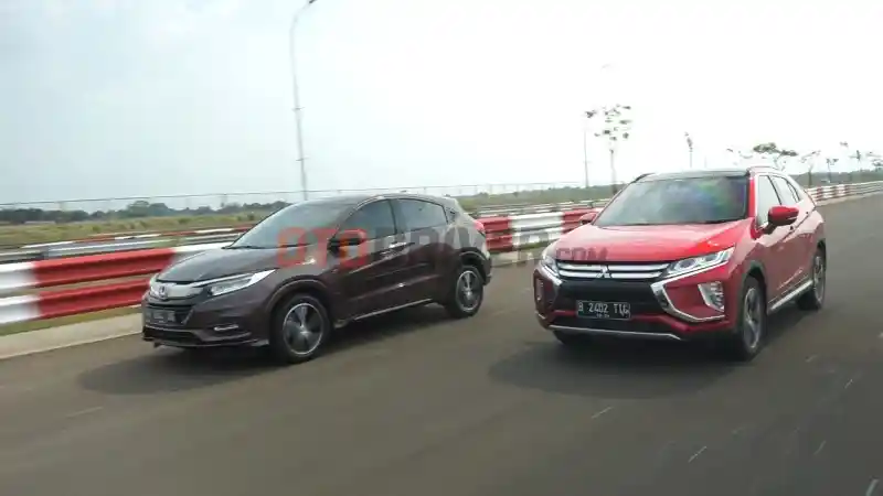 Komparasi - Komparasi Dimensi Dan Fitur Honda HR-V Prestige vs Mitsubishi Eclipse Cross