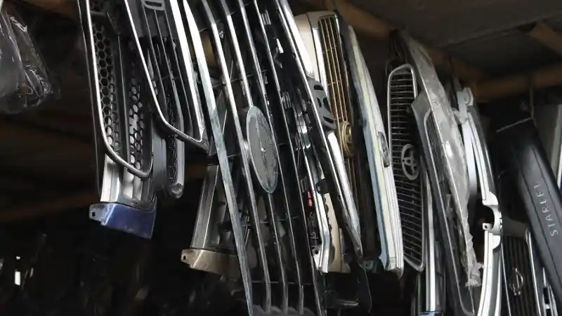 Foto - Melirik Untung-Rugi Beli Body Parts Copotan