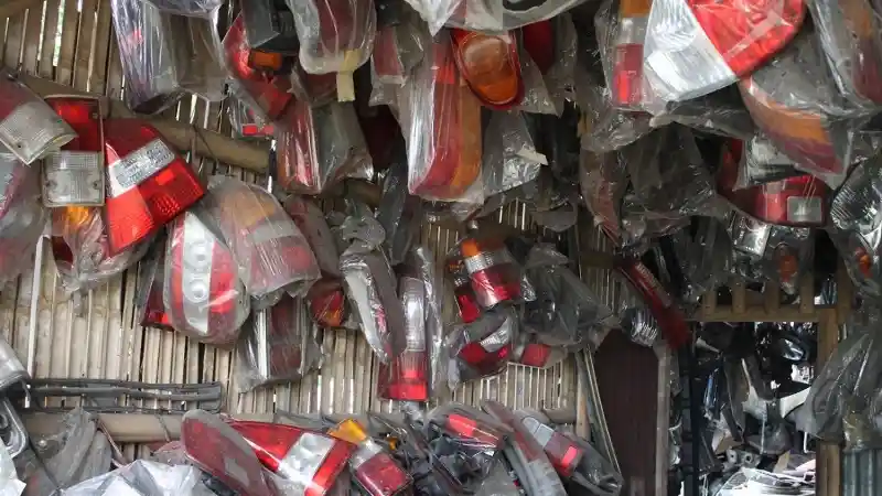 Foto - Melirik Untung-Rugi Beli Body Parts Copotan