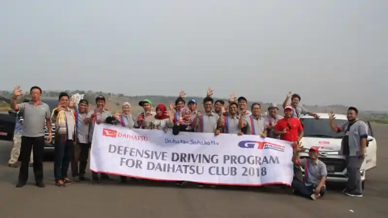 Foto - 4 Komunitas Dapat Kuliah Injak Pedal Rem Dari Daihatsu