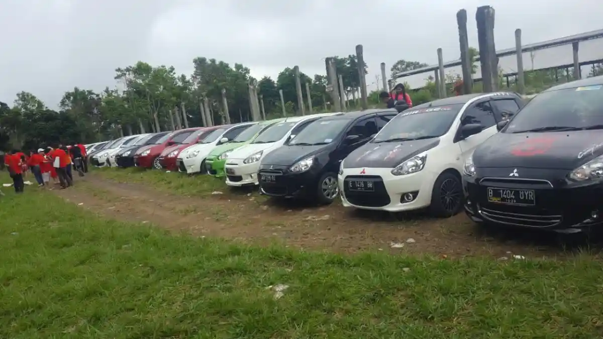Berita - GALERI FOTO: Klub Mitsubishi Mirage Touring ke Kuningan (36 Foto)