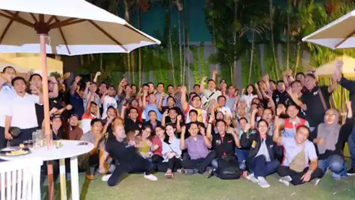 Foto - Komunitas Mobil Bukber Dengan Pertamina Lubricants, Diberi Promo Spesial