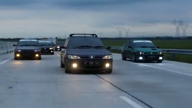 Foto - Indonesia Peugeot 306 Community Padati Solo Untuk Gathering Nasional 