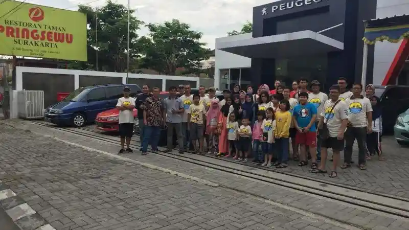 Foto - Sempat Vakum, Ini Cara Komunitas Peugeot Kembali Kumpul