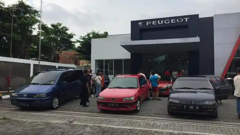 Foto - Sempat Vakum, Ini Cara Komunitas Peugeot Kembali Kumpul