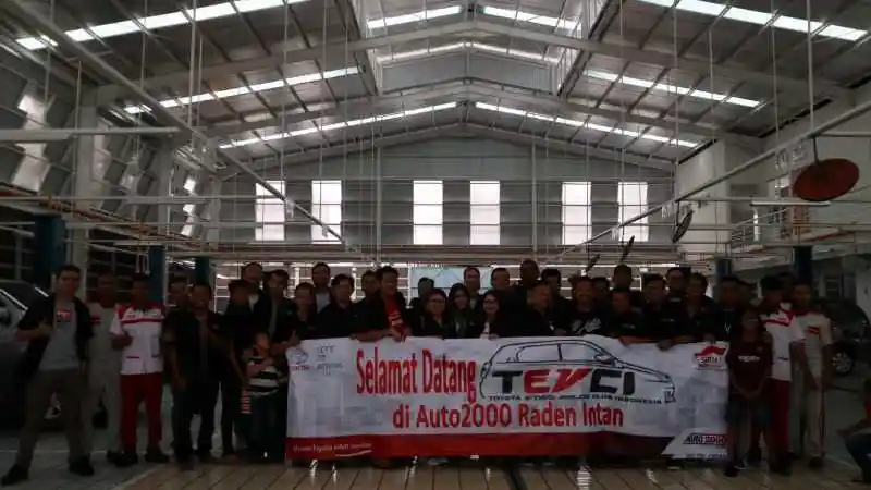 Foto - Komunitas Etios Valco Serbu Pahawang Dalam Misi Lingkungan Hidup