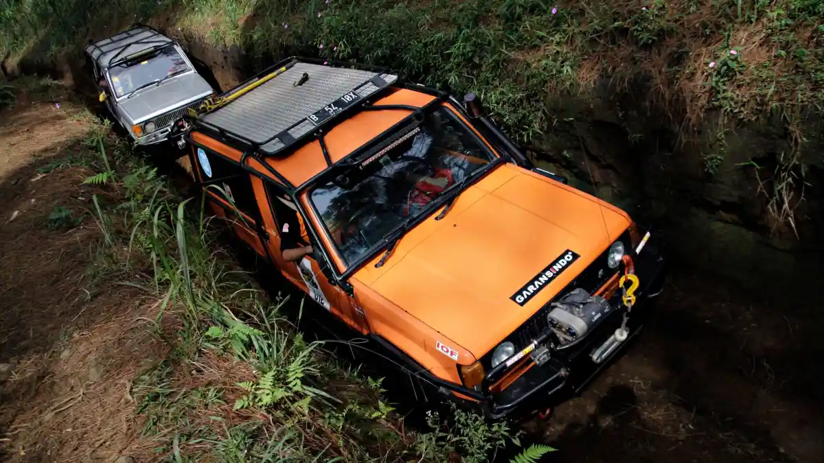 Foto - Komunitas Trooper Indonesia Nikmati Tahun Baruan di Alam Bebas (10 Foto)
