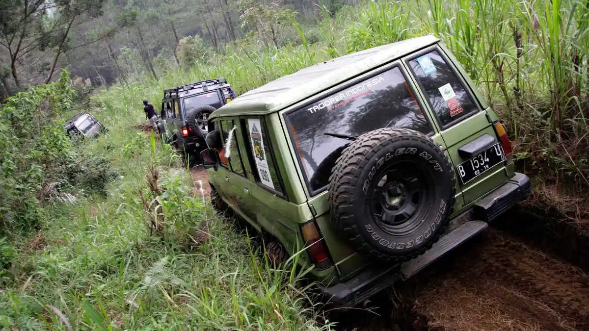 Foto - Komunitas Trooper Indonesia Nikmati Tahun Baruan di Alam Bebas (10 Foto)