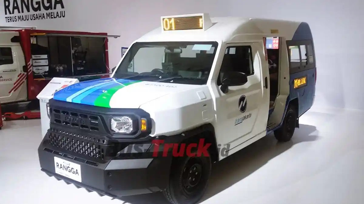 Foto - Halte Transjakarta Baru, Kolaborasi Dengan Toyota