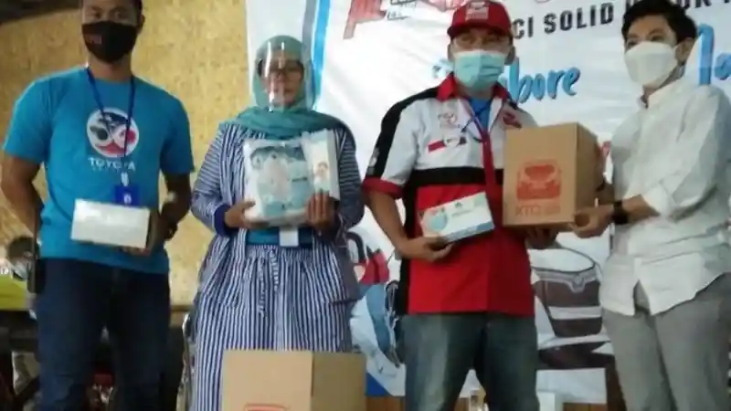 Foto - Serba 50 Di Jambore Perdana Komunitas Toyota Calya Indonesia