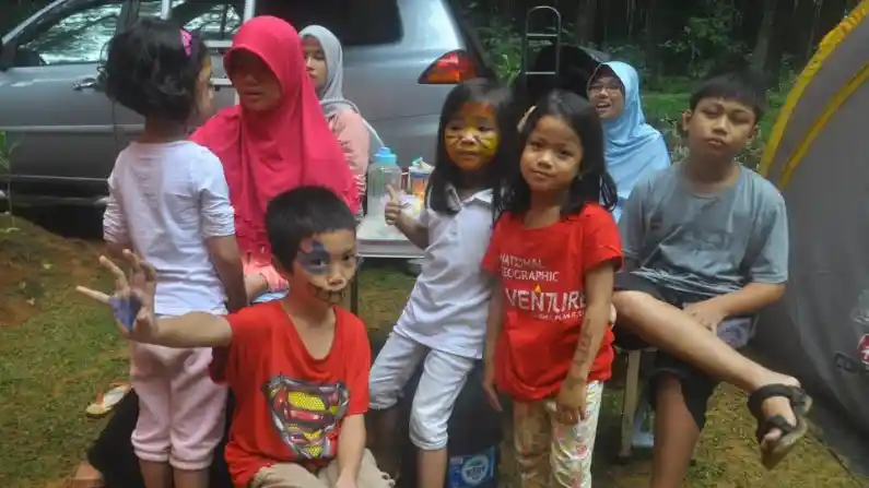 Foto - Komunitas Trooper Indonesia Andalkan Mobilnya Untuk Camping 