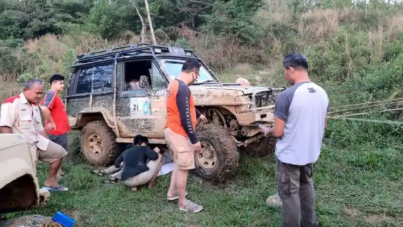 Foto - Komunitas Trooper Pilih Ketua Baru Sembari Off-road