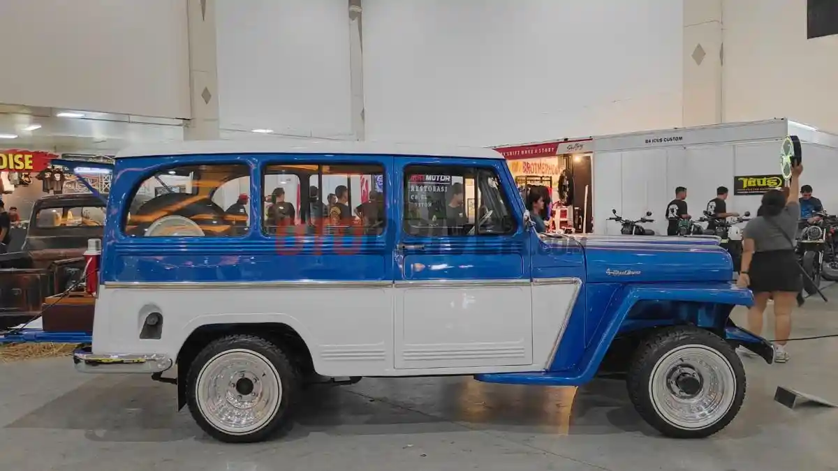 Foto - Mobil Modif Unjuk Kreativitas di Kustomfest Yogyakarta, Usung Tema High Octane