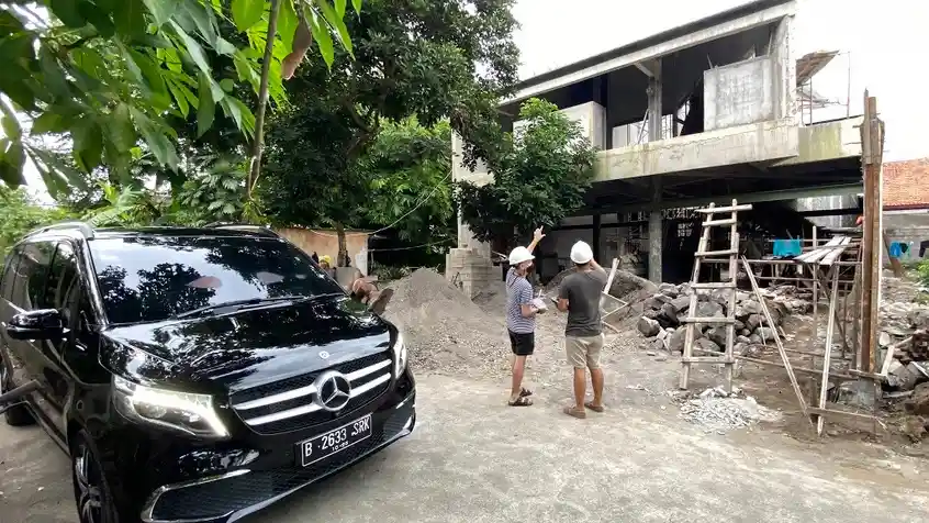 Foto - Ini Cerita Arsitek Ajak Mercedes-Benz V-Class Road Trip Jakarta-Bali