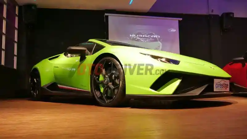 Berita - Jelang Peluncuran Huracan Evo 4WD di Jakarta