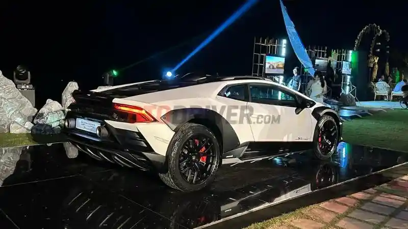 Foto - Lamborghini Huracan Sterrato Resmi Diluncurkan di Bali