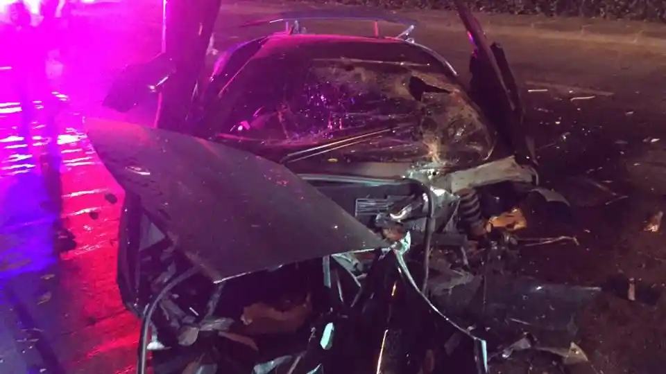 Foto - Ingin Pamer, Lamborghini Murcielago SV Pinjaman Ini Hantam Pohon Kelapa