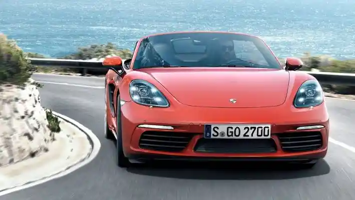 Foto - 6 Mobil Dengan Desain Lampu Utama yang Unik