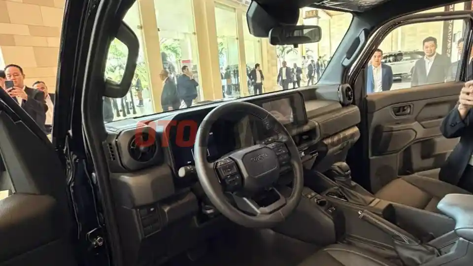 Foto - Toyota Land Cruiser FJ Nongol Di Bali, Sudah Semakin Dekat Peluncuran?