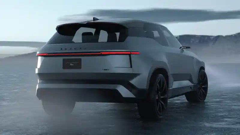 Foto - Dimensi Mobil Konsep Toyota Land Cruiser EV Ternyata Lebih Besar Dibanding 300 Series