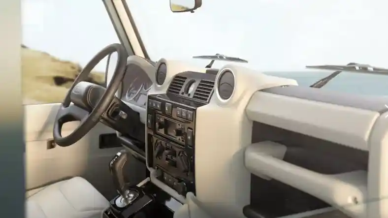 Foto - Land Rover Defender Classic Lahir Kembali, Lebih Mahal Dari Defender Modern