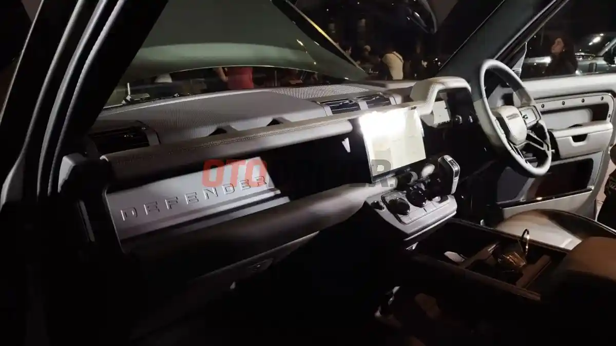 Foto - Versi Terkuat Dari Defender Resmi Diluncurkan Di Indonesia