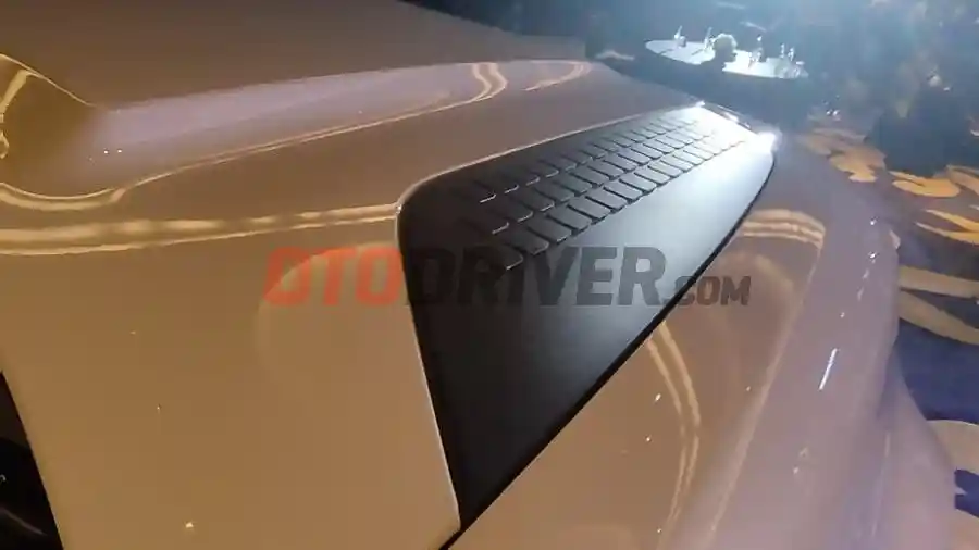 Foto - Land Rover Defender Facelift 2026 Bawa Penyegaran Ringan Dan Edisi Khusus