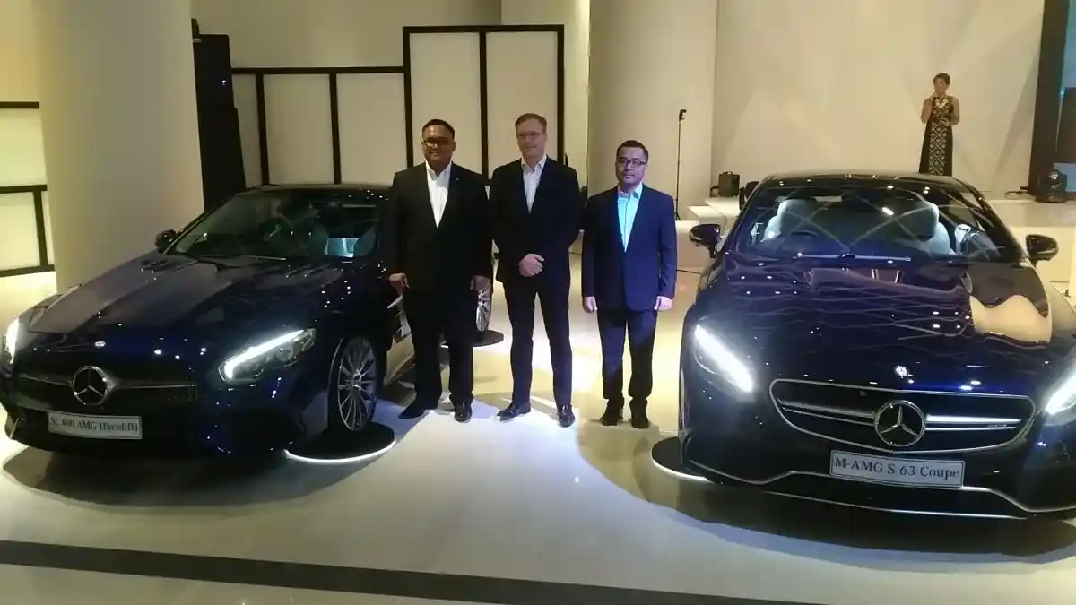 Berita - Mercedes-AMG S 63 Coupe dan SL 400 Resmi Meluncur. Harganya 'Menakutkan'