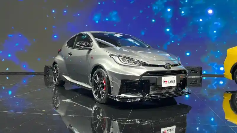 Foto - Toyota Luncurkan Prius, GR Yaris Facelift Dan Hilux Rangga