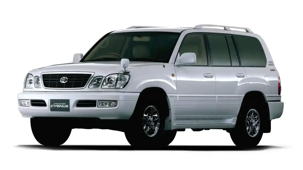 Foto - Sejarah Berulang, Mesin Bensin Kembali Jadi Opsi di Land Cruiser