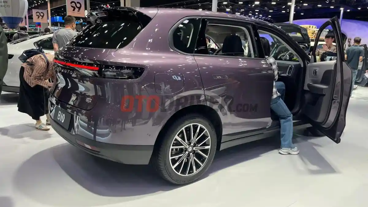 Foto - Ini Dia B10, EV Yang Siap Dibawa Leapmotor ke Indonesia Tahun Ini