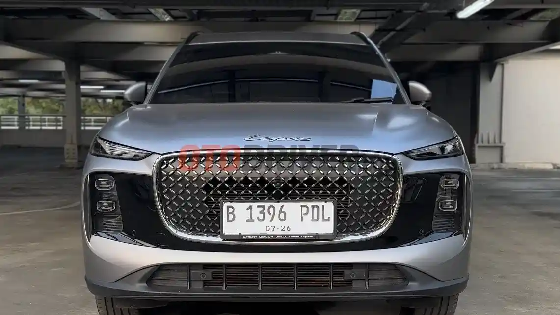 Foto - Menguji Lepas L8 PHEV, SUV Ramah untuk Pengemudi Perempuan