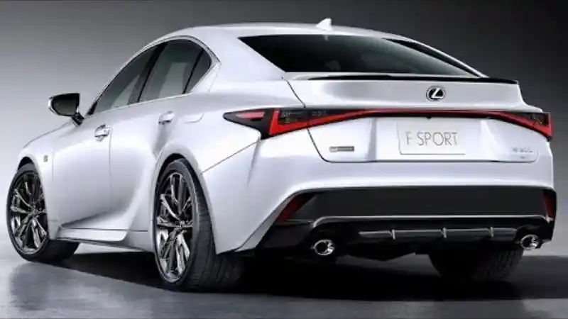 Foto - Lexus Jejalkan Kembali Mesin V8 Pada Sedan 4 Pintunya.