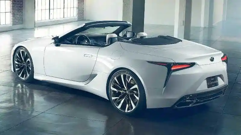 Foto - VIDEO: Lexus LC Lebih Cantik Dengan Model Convertible