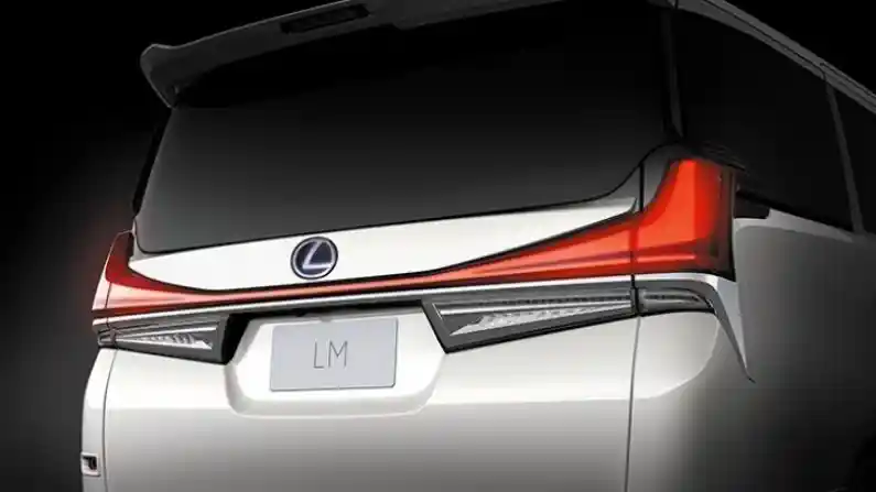 Foto - Alphard Versi Lexus Resmi Hadir di Indonesia