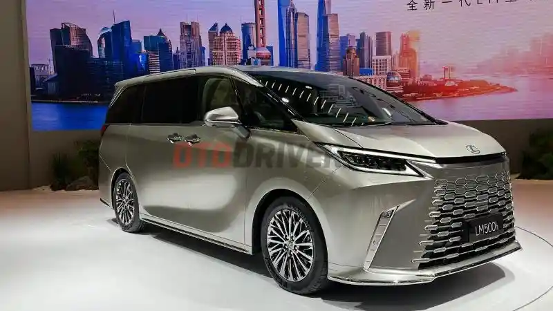Berita - Lexus LM Generasi Terbaru Resmi Melakukan Debut Dunia (8 FOTO)