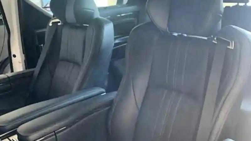 Foto - Melihat Sosok Alphard Versi Lexus