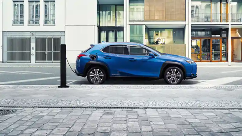 Berita - Mengulik Kehebatan Lexus UX-300e, Official Car KTT G20