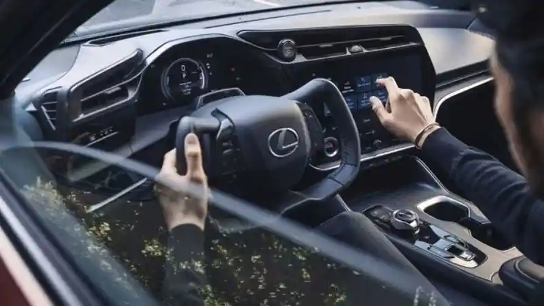 Foto - Libas Tesla, Lexus Akan Lebih Dulu Gunakan Kemudi Model Baru