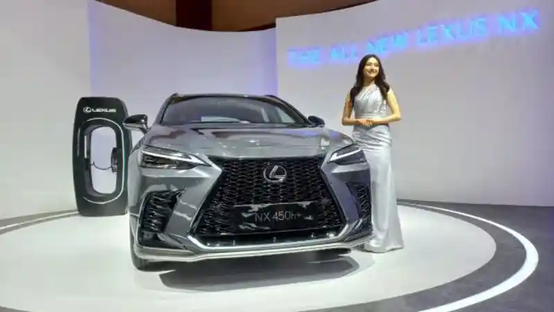 Foto - Jakarta Auto Week 2022 Resmi Dibuka, 13 Brand Hadirkan Program Pembelian Menarik