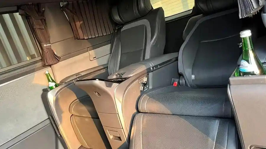 Foto - Mudik In Style 2026 : POV Jadi Sultan, Mudik Dengan Lexus LM 350h Seharga Rp 3,4 Miliar