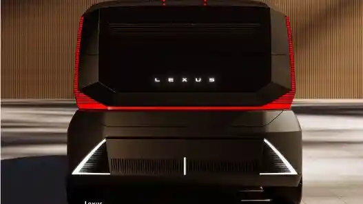 Foto - Lexus Van 6 Wheel, Bagi Yang Mau Karakter Ultra Eksklusif