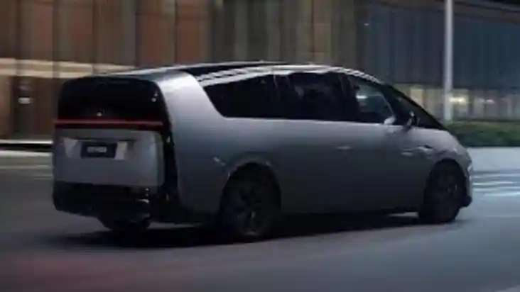 Foto - Inilah Li Auto Mega, Lawan Alphard Yang Dipersenjatai Tenaga Listrik