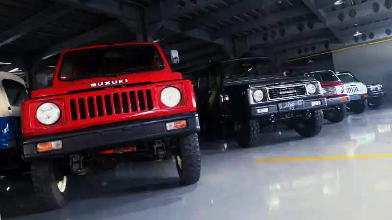 Foto - Lot32, Showroom Mobkas Plus-Plus