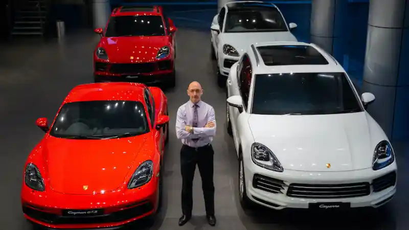Foto - Cara Porsche Ajak Konsumen Jajal Cayenne Hingga Cayman GTS