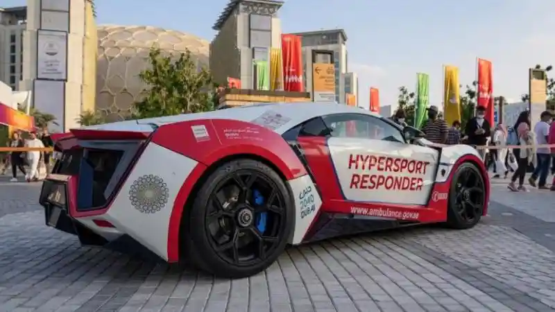 Foto - Dubai Pamerkan Ambulans Berbasis Super Car