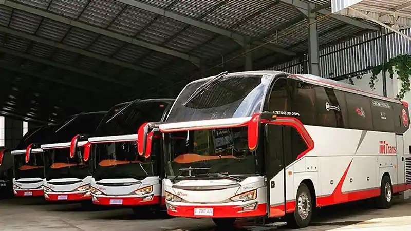 Bus - Karoseri Tentrem Kini Punya Bus Pengangkut Motor